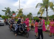 Berkah Ramadhan: Polsek Gerung Tebar Kebaikan dengan Pembagian Takjil