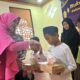 Indahnya Ramadan: Polsek Lembar Tebar Kebaikan di Jalan Dato Kedaro