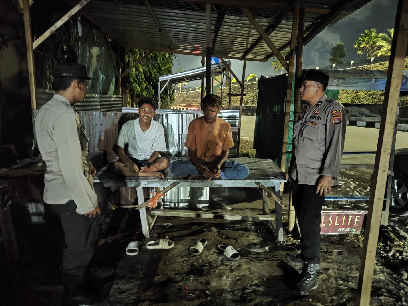 Patroli Dialogis Polsek Kediri: Mengedukasi Warga Mencegah Isu Hoax dan Gangguan Kamtibmas