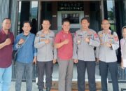 Kapolres Sumbawa Barat Terima Kunjungan Silaturahmi Pemred Buser Bhayangkara 74