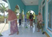 ‘Sehat Dapat Ibadah Dapat’: Aksi Polsek Lembar di Musholla Gunung Gundil