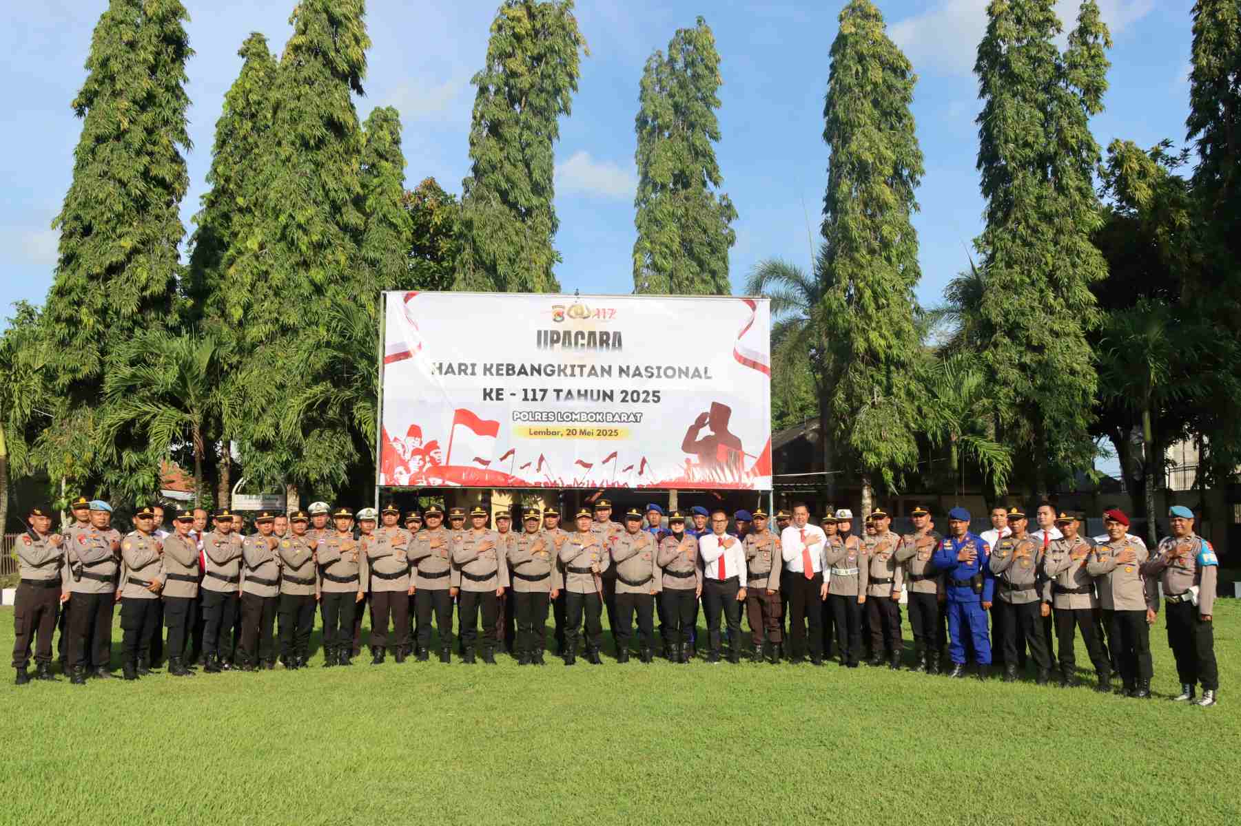 Upacara Harkitnas di Polres Lombok Barat, Teguhkan Nasionalisme dan Dedikasi