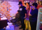 Tim Opsnal Sat Resnarkoba Polres Bima Kota Gagalkan Peredaran Ratusan Botol Miras Berbagai Jenis