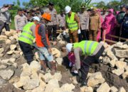 Kapolres Bima Kota Letakkan Batu Pertama Pembangunan Rumah Dinas Polsek Sape