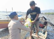 Polres Bima Kota Tebar Kebaikan, Bantu Warga Nelayan dan Kurang Mampu