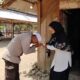 Polres Bima Kota Berbagi, Ringankan Beban Warga Melalui Bantuan Sembako
