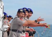 HUT Polairud ke-75, Personel Larung Bunga sebagai Tanda Pengabdian Tanpa Henti