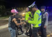 Persempit Ruang Gerak Para Pelaku Tindak Kriminalitas di Malam Hari dan Hadir Mengayomi Piket Gabungan Fungsi Polres Bima Tingkatkan Patroli KRYD dan Dialogis