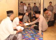 Kapolres Loteng Berbagi Makanan dengan Para Tahanan di Momen Tahun Baru 2026.