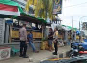 Mantapkan Harkamtibmas, Polsek Sumbawa Gelar Patroli di Pasar Seketeng dalam Rangka Implementasi Quick Wins Program 5