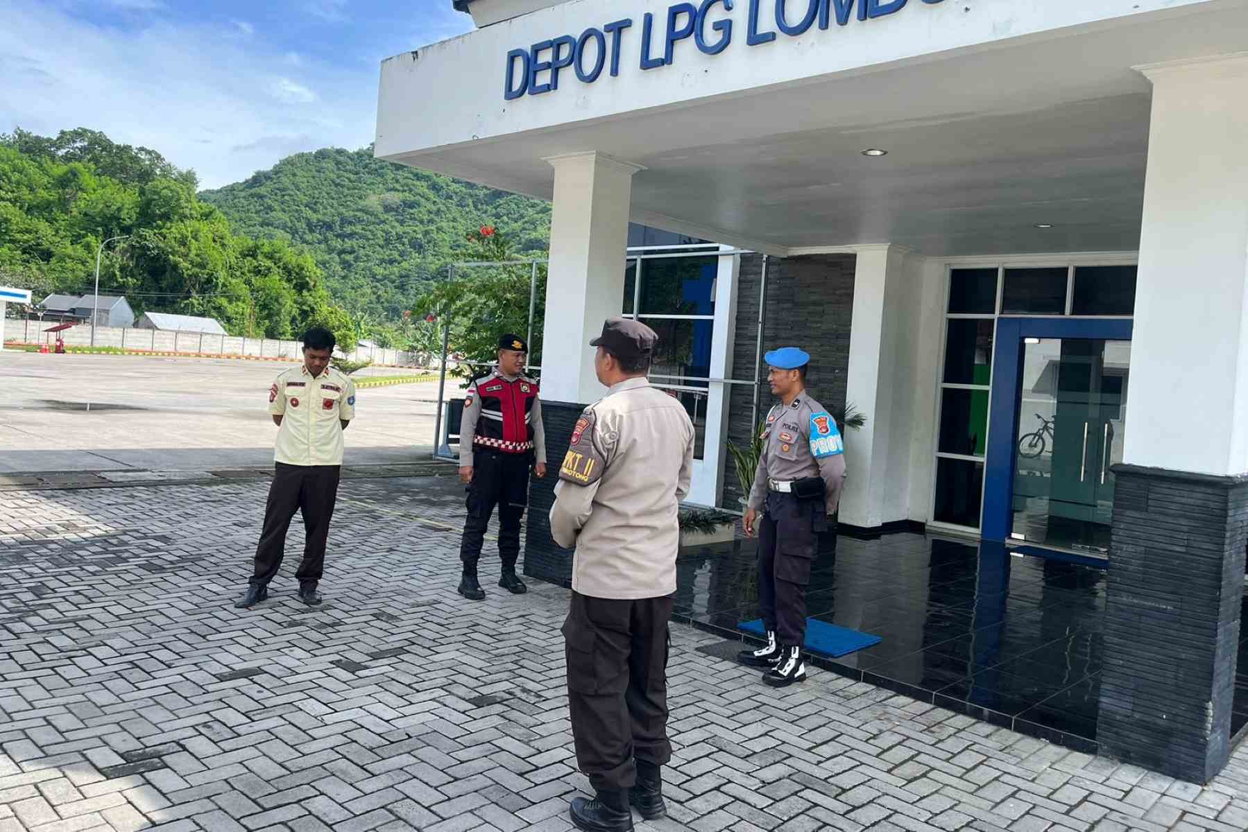 KRYD Polsek Sekotong: Pastikan Distribusi Energi di Depot LPG Aman