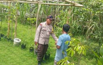 Bhabinkamtibmas Lembahsari Sosialisasikan Pemanfaatan Lahan Kosong