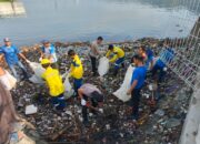 Gotong Royong Bersama di Pelabuhan Bima, Tumbuhkan Kesadaran Pentingnya Kebersihan Lingkungan