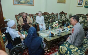 Kapolda NTB Dampingi Anggota Komisi III DPR RI Sambangi Datoq Bagu di Lombok Tengah