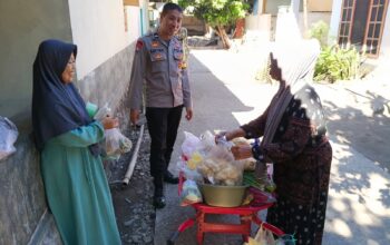 Bhabinkamtibmas Desa Pohgading Timur Laksanakan Sambang Desa Dan Silaturahmi Bersama Warga Binaan Serta Ibu PKK