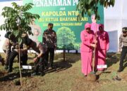 Kunker di Mako Polres Bima Kota, Kapolda NTB Tanam Pohon Wujud Jaga Kelestarian Alam