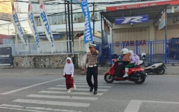 Hadir di Tengah Masyarakat, Satlantas Polres Bima Kota Lancarkan Arus Lalu Lintas Pagi Hari