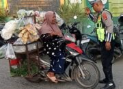 Unit Lantas Polsek Rasanae Barat Berikan Imbauan Keselamatan Berlalu Lintas kepada Pengguna Jalan