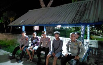 SAT BINMAS POLRES DOMPU PERKUAT KEMITRAAN DENGAN MASYARAKAT MELALUI SAMBANG SATKAMLING DAN HIMBAUAN KAMTIBMAS DI MALAM MINGGU