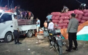 Jaga Kamtibmas, Personel Polsek Kawasan Pelabuhan Laut Bima Intensifkan Patroli Malam