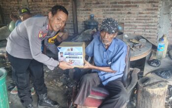 Polsek Sumbawa Tebar Kebaikan Melalui Bakti Sosial Jelang Hari Bhayangkara Ke-80